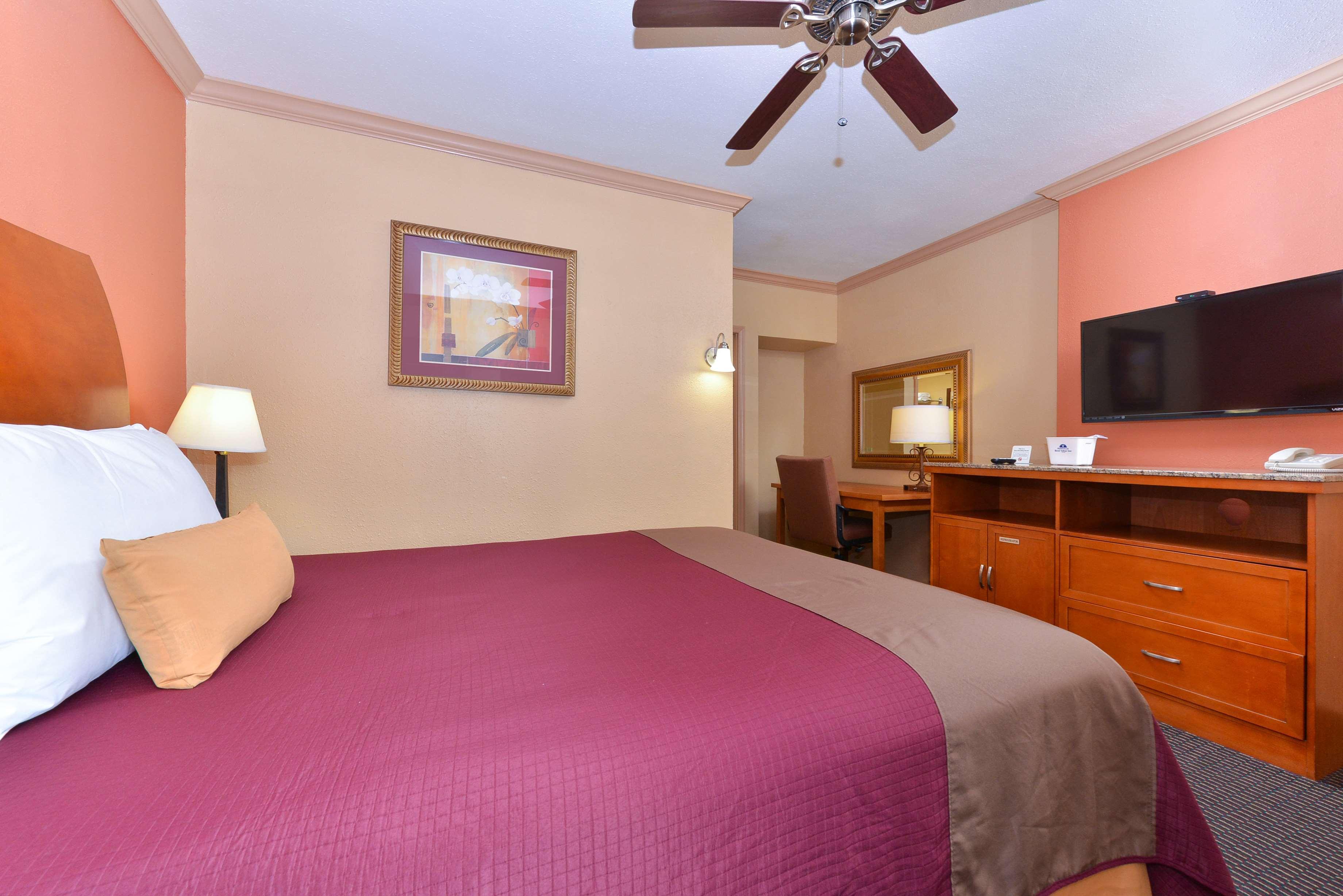 Americas Best Value Inn - Porterville Bagian luar foto