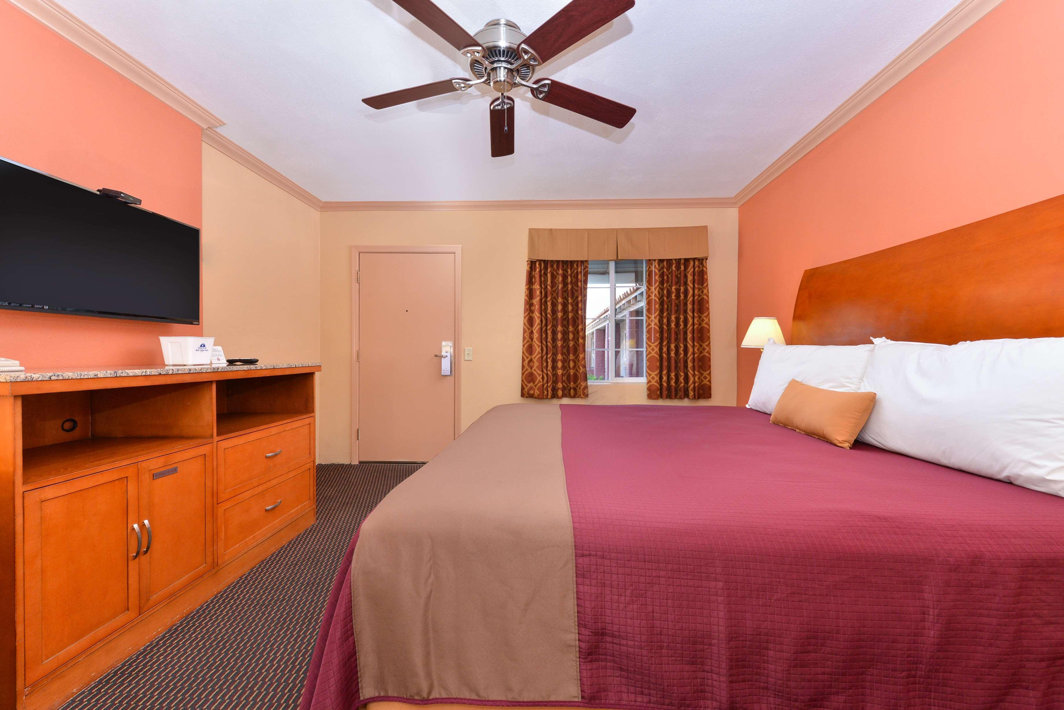 Americas Best Value Inn - Porterville Bagian luar foto